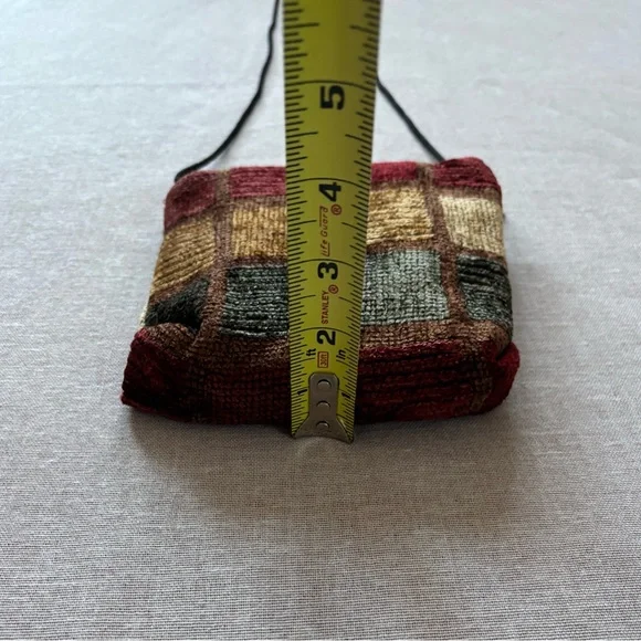 Vintage multicolored carpet purse. - Picture 8 of 9